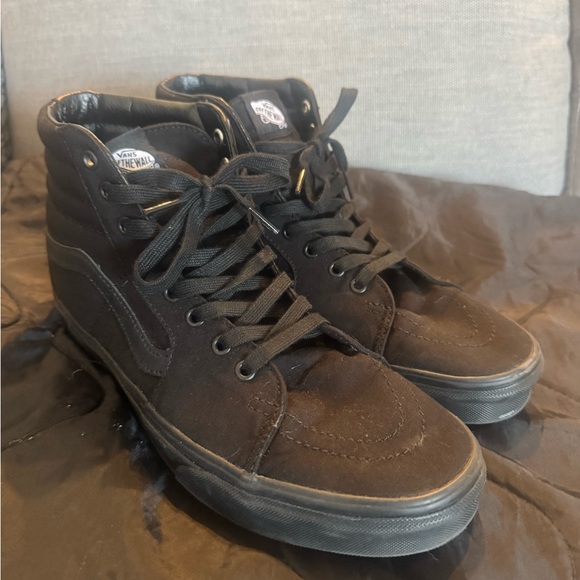 Vans Men's Black Canvas High-Tops - Picture 1 of 4